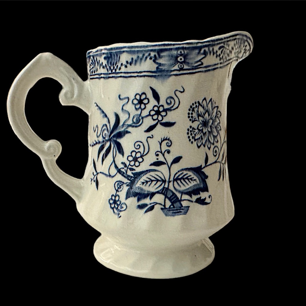 Antique Old Vienna Ironstone Wood & Sons Creamer Onion Pattern Blue & White - Picture 2 of 6